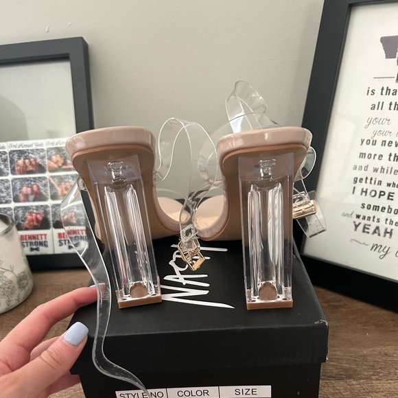 Clear Heels - Picture 5 of 5